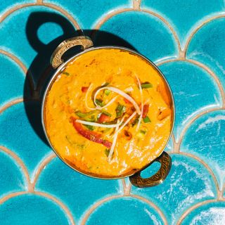 TAWWA  CHICKEN ( POLLO )