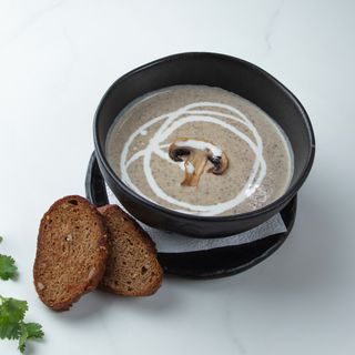 Сливочный крем-суп из шампиньонов