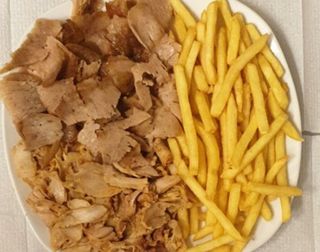 Patatas Con Carne (Pequeño)