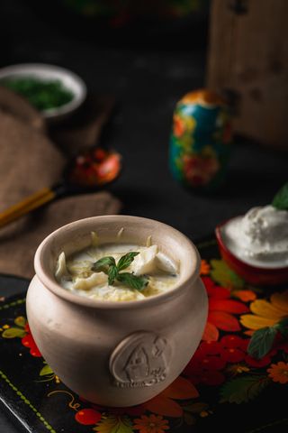 ხაჭოს ვარენიკი არაჟნით და პიტნით ქოთანში