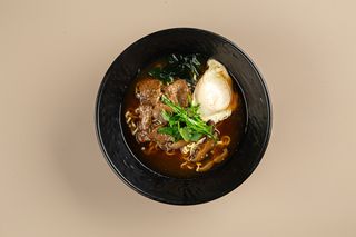 РАМЕН С ГОВЯДИНОЙ 