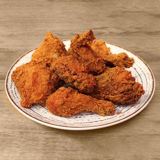 8 PIEZAS DE POLLO + 1 guarnicion