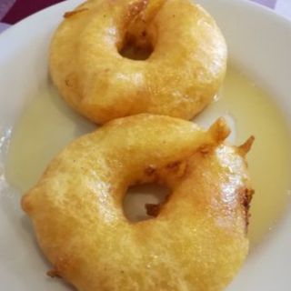 Piña frito con miel