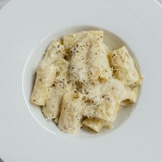Rigatoni Cacio e Pepe 
