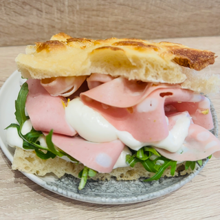 Focaccia Rellena BOLOGNA