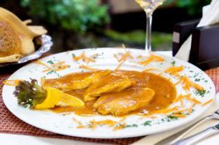 Piept de raţă cu sos de fructe de pădure