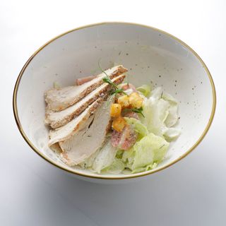 Цезарь с курицей