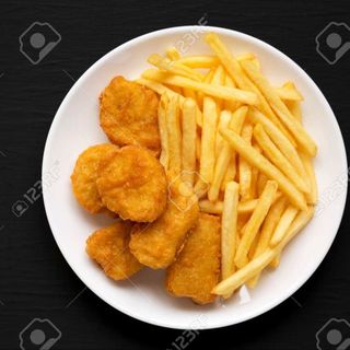 Nuggetsy Z Frytkami