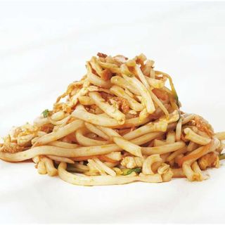 224 Yaki udon con carne mista