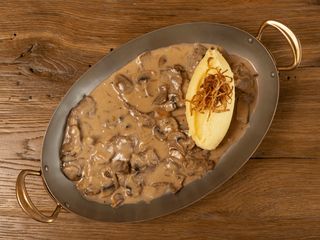 Біфстроганов з картопляним пюре (400g)