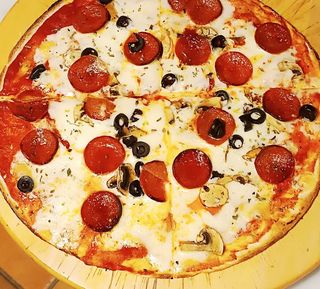 Pizze pepperoni (33 cm.)