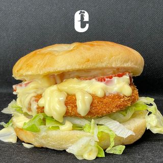 CHICKEN BURGER