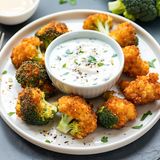 Панирани броколи с чеснов сос