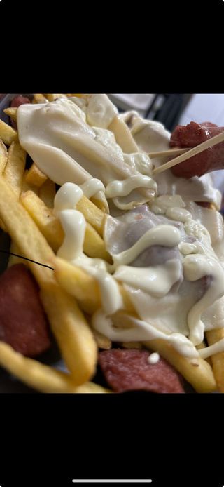 Patatine con würstel