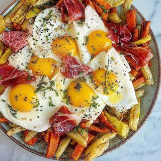 Ración De Huevos Rotos