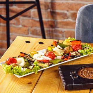 ბოსტნეულის მწვადი მაყალზე