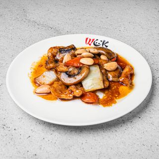 Pollo en salsa de almendras