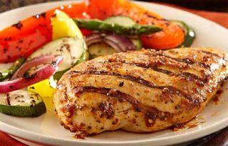 Нежное филе с ореховым соусом 