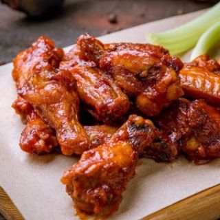 Asinhas Frango Barbecue c/Arroz