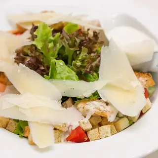 Салат Цезар з куркою (323г)