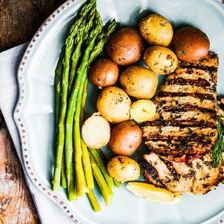 Petto di pollo grigliato e contorno