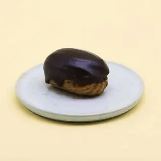 Petisú Chocolate Pequeño