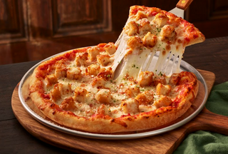 Chicken Parmigiana Pizza (30 Cm.)