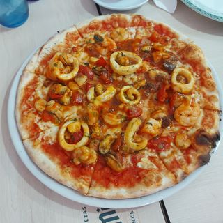 17 Pizza Marinera (33Cm.)