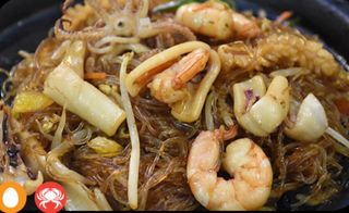 118. Spaghetti di soia con frutti di mare