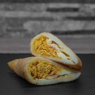 Empanada de Cordon Bleu de Pollo 