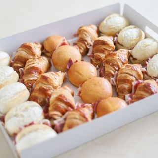 Bandeja mini bocadillos jamón ibérico