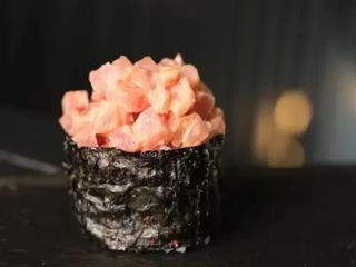 Гункан Магуро спайс (50g)