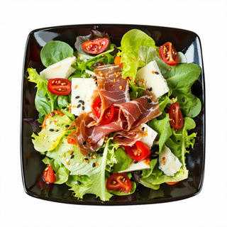 6. Ensalada De Xemas Leituga, Atún Pemento Piquillo, Anchoas E Queixo