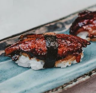 Nigiri Unagi (Enguia)  2 Unid