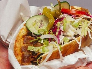 13. Kebab WEGE w bułce z falafelem - Mega