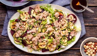 Sałatka z tuńczykiem ok. 250g