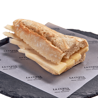 Bocadillo de Queso viejo