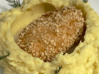 Картопляне пюре з курячою котлетою