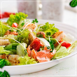 "Цезарь" с семгой