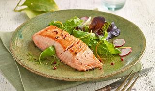 TRANCI DI FILETTO DI SALMONE AL NATURALE  (15493)