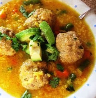 Sopa con Albóndigas