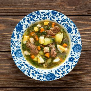 Зелений борщ із яловичиною