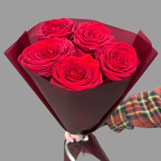 5 czerwonych róż 