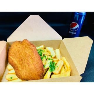 Escalope con patatas y bebida (lata)