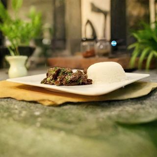 100. Пържено телешко (600г)