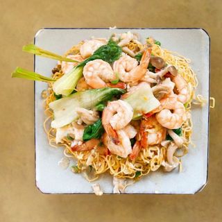 111B.spaghetti croccante gambero e verdure虾仁盖炸面