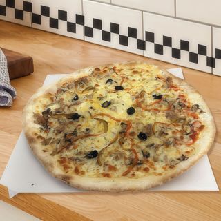 Pizza Mar Y Tierra (35 Cm.)