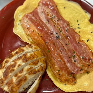 Desayuno Omelettes con bacón