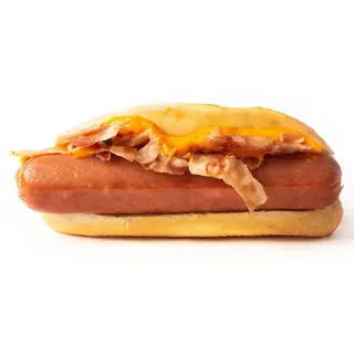 28. Hot dog, bacon ahumado y salsa cheddar