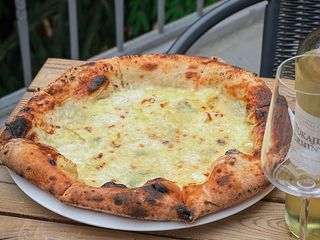 ПІЦА П`ЯТЬ СИРІВ (450g)